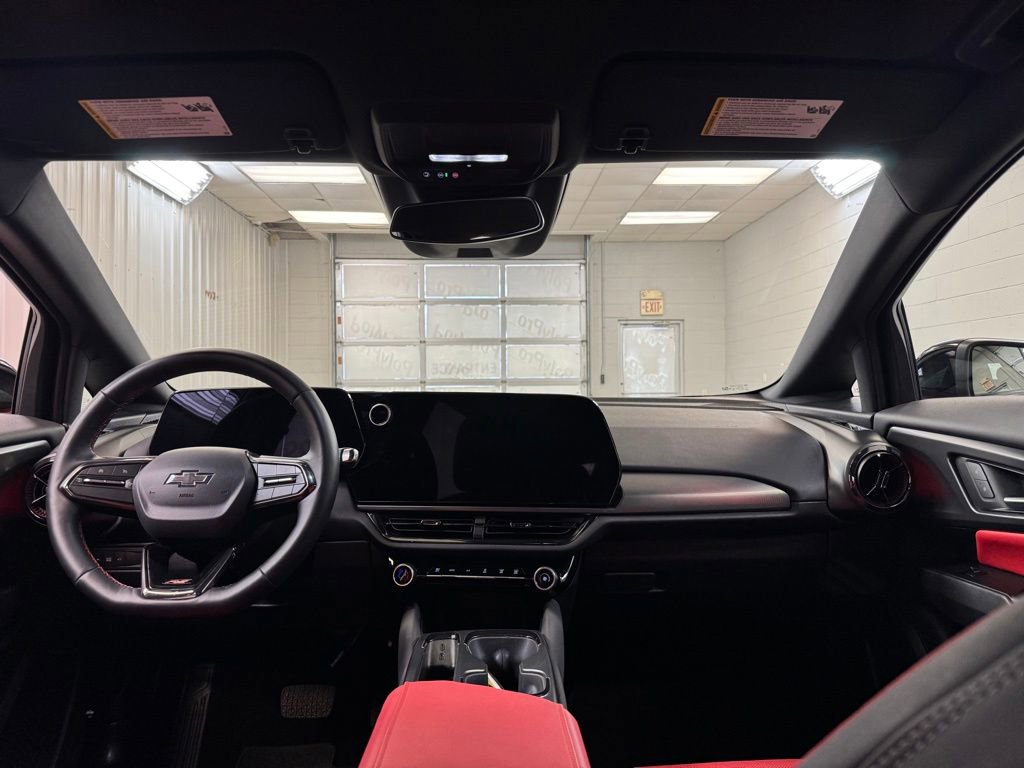 Used 2025 Chevrolet Equinox EV RS FWD image 22