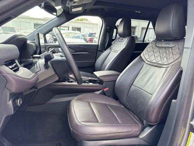 Used 2025 Ford Explorer Platinum w/ LUX Leather Package AWD/4WD image 20