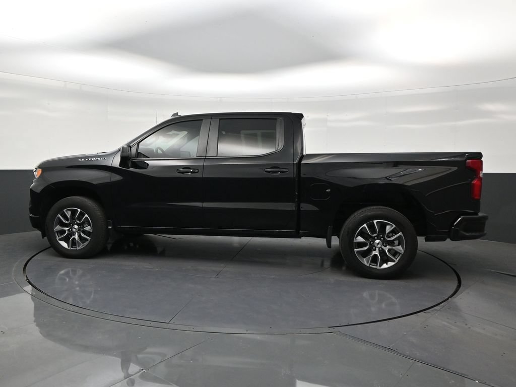 Used 2024 Chevrolet Silverado 1500 RST RWD image 2
