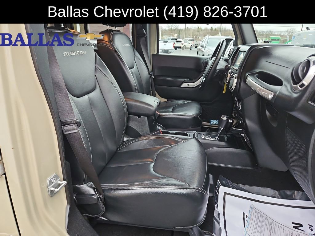 Used 2017 Jeep Wrangler Unlimited Rubicon w/ Cold Weather Group image 28