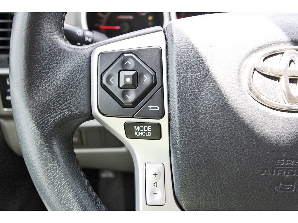 Used 2014 Toyota Sequoia SR5 RWD image 10