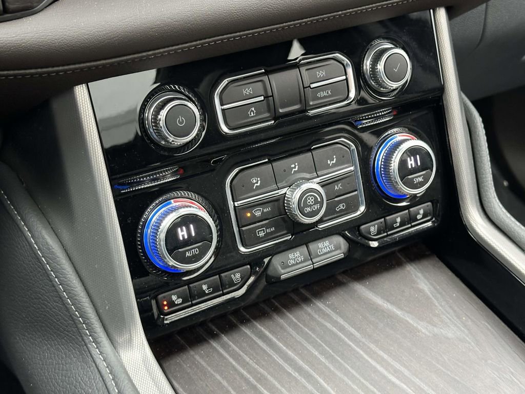 Certified 2023 GMC Yukon Denali image 32