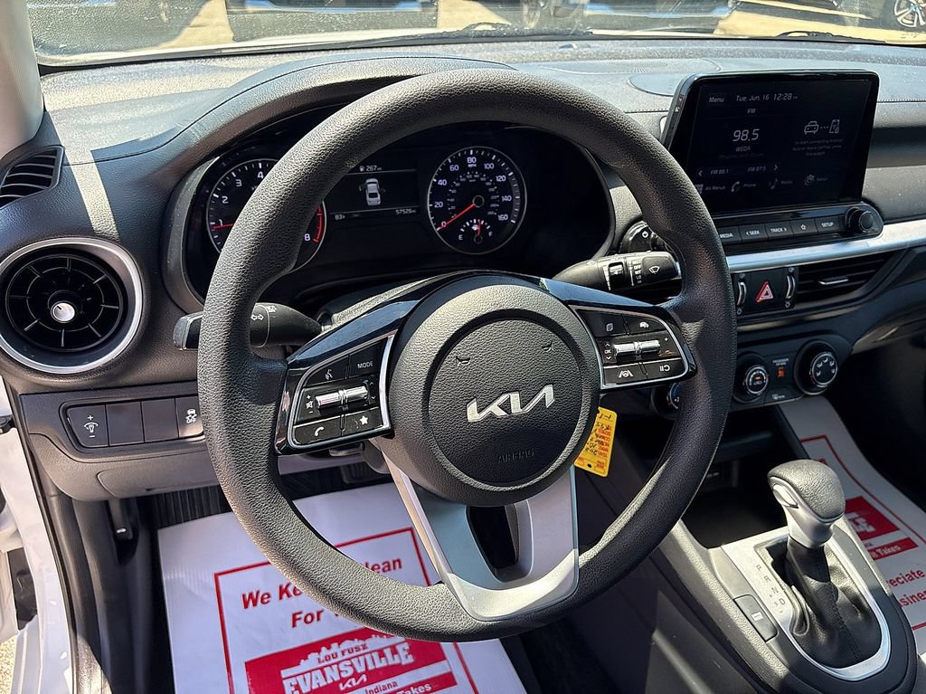 Certified 2022 Kia Forte Sedan FWD image 9