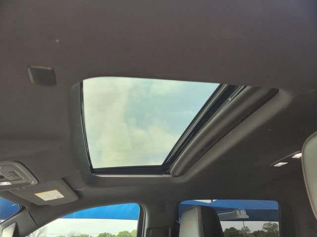 Used 2024 Chevrolet Silverado 3500 High Country image 25