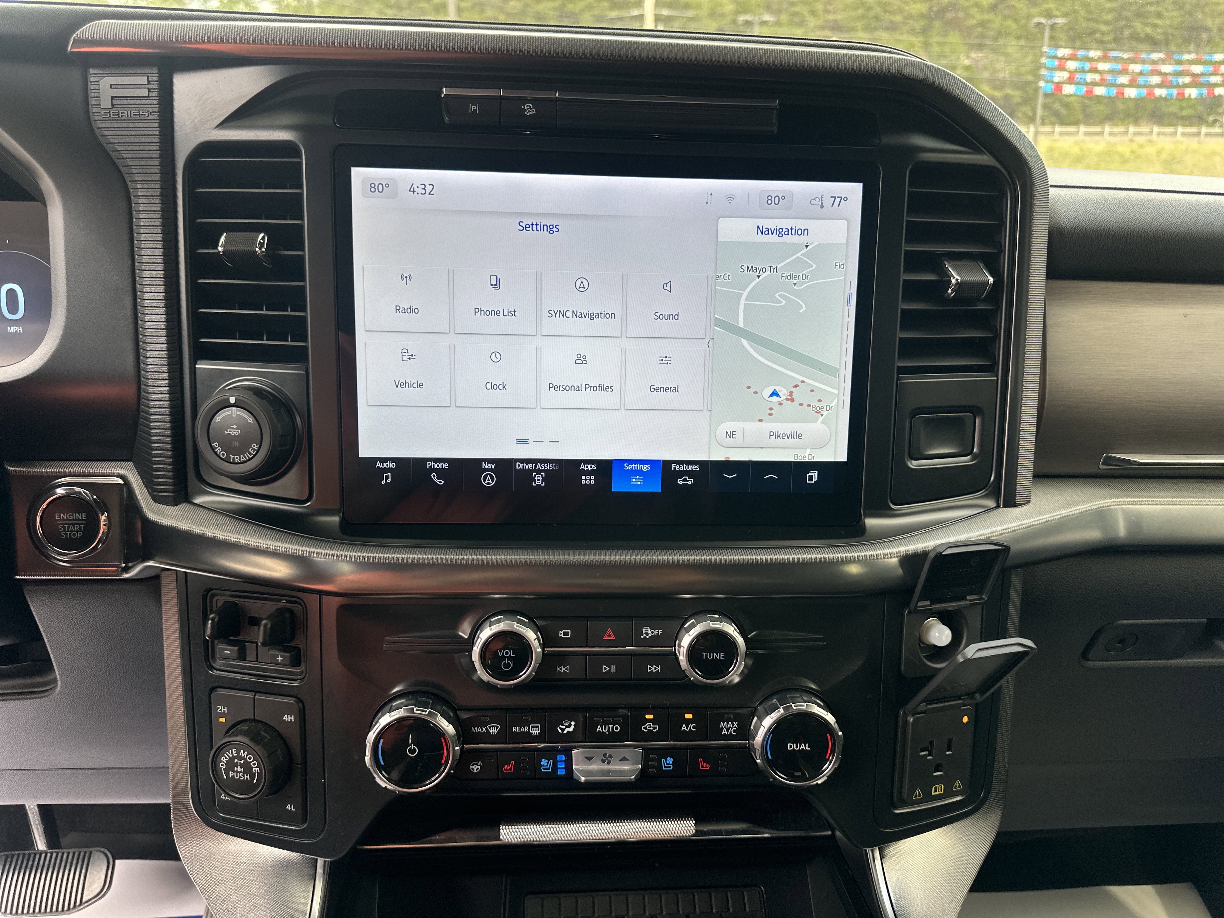 Used 2025 Ford F150 Platinum w/ Equipment Group 702A High image 16