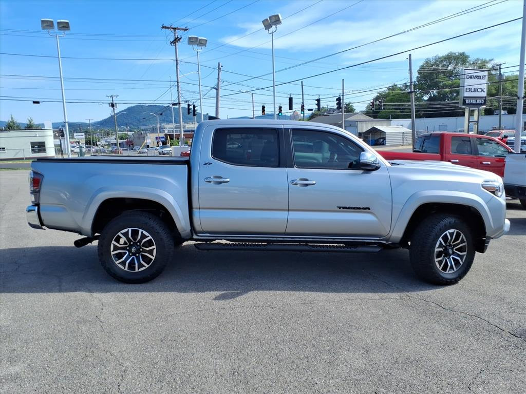 Used 2023 Toyota Tacoma TRD Sport w/ Technology Package AWD/4WD image 2