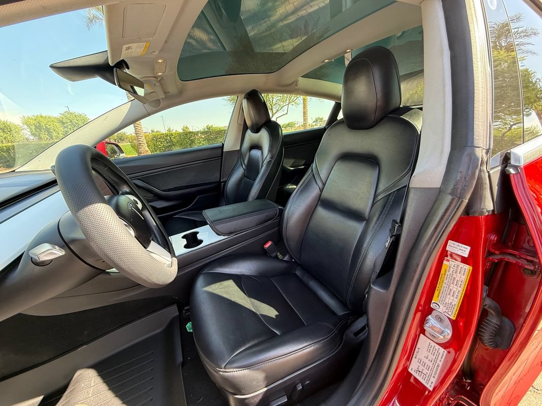 Used 2019 Tesla Model 3 Standard Range RWD image 9
