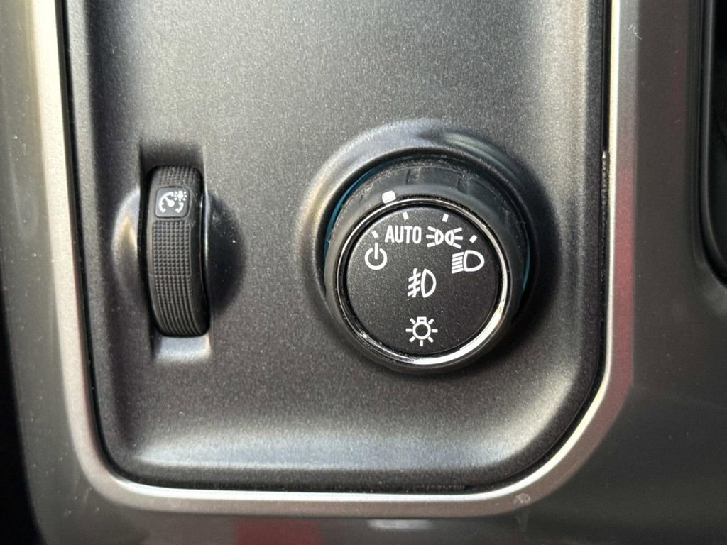 Used 2014 Chevrolet Silverado 1500 LTZ Z71 image 41