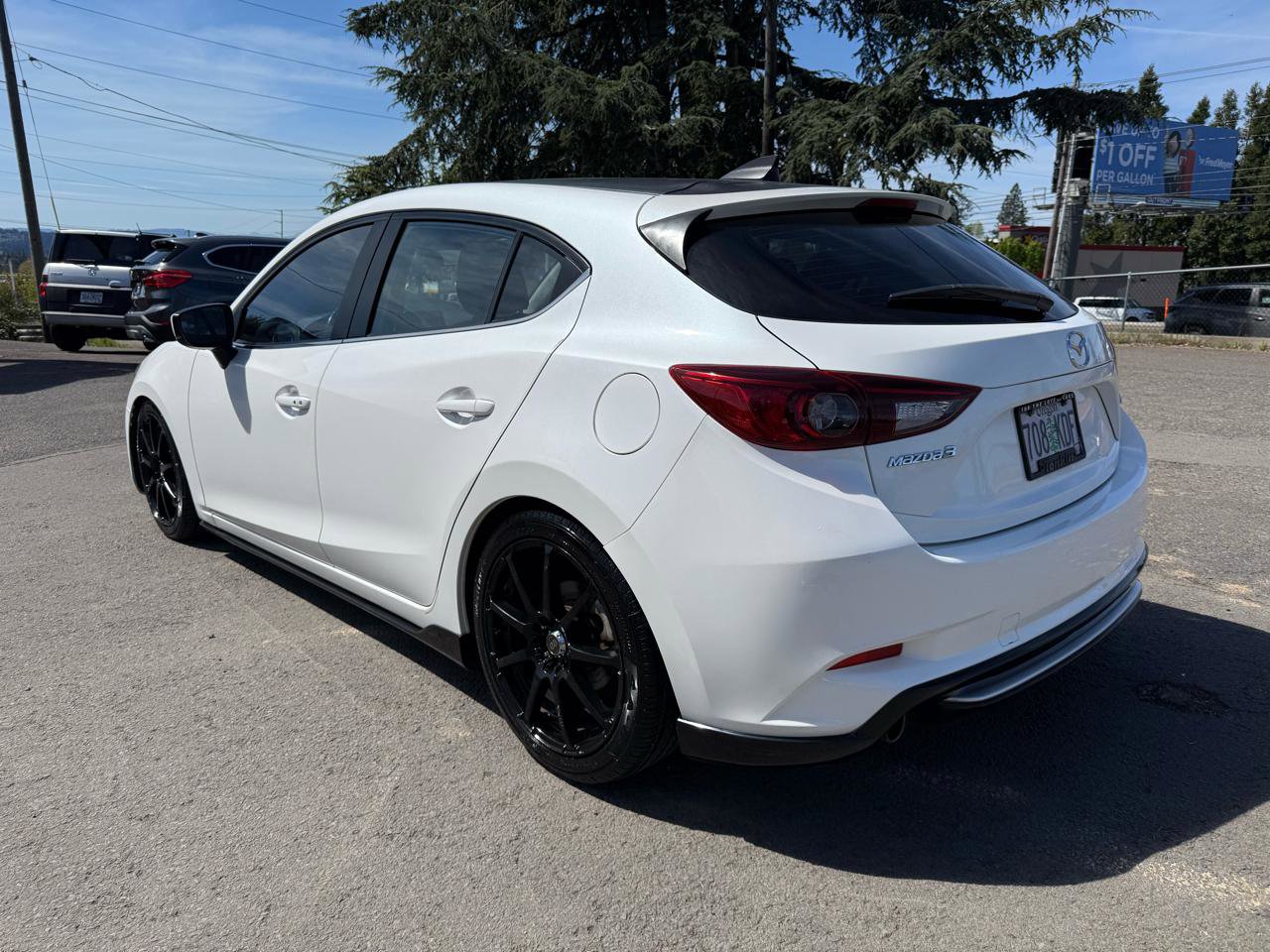 Used 2017 MAZDA MAZDA3 Grand Touring FWD image 4