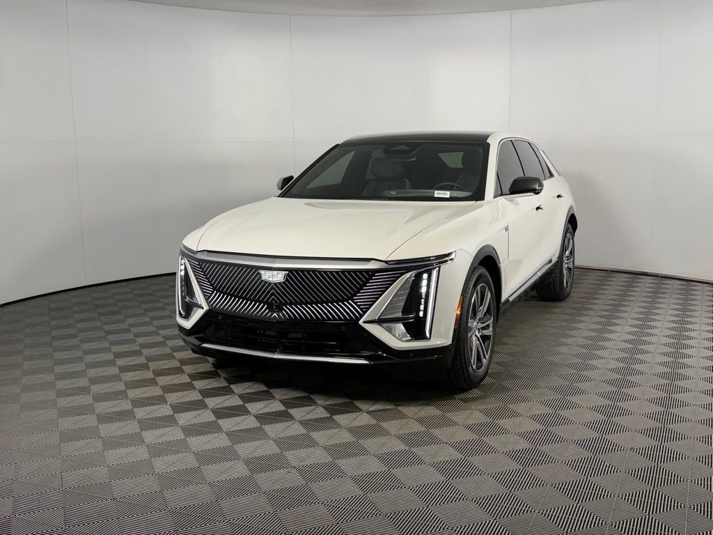 Used 2024 Cadillac Lyriq Tech w/ Driver Assist Package RWD image 3
