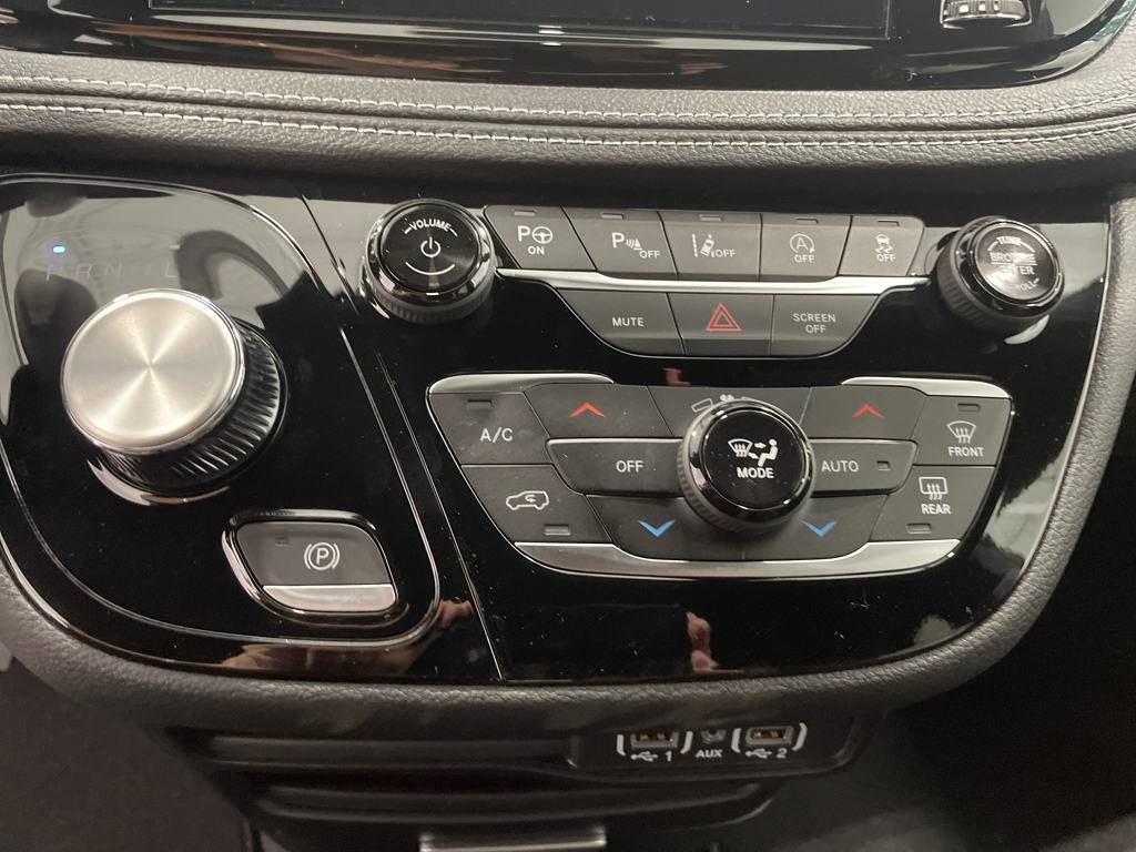 New 2025 Chrysler Pacifica Select image 17