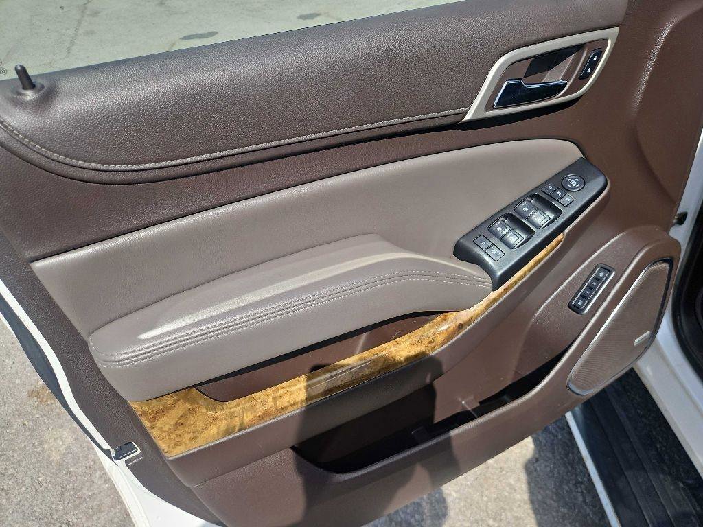 Used 2016 GMC Yukon XL Denali w/ Open Road Package AWD/4WD image 9