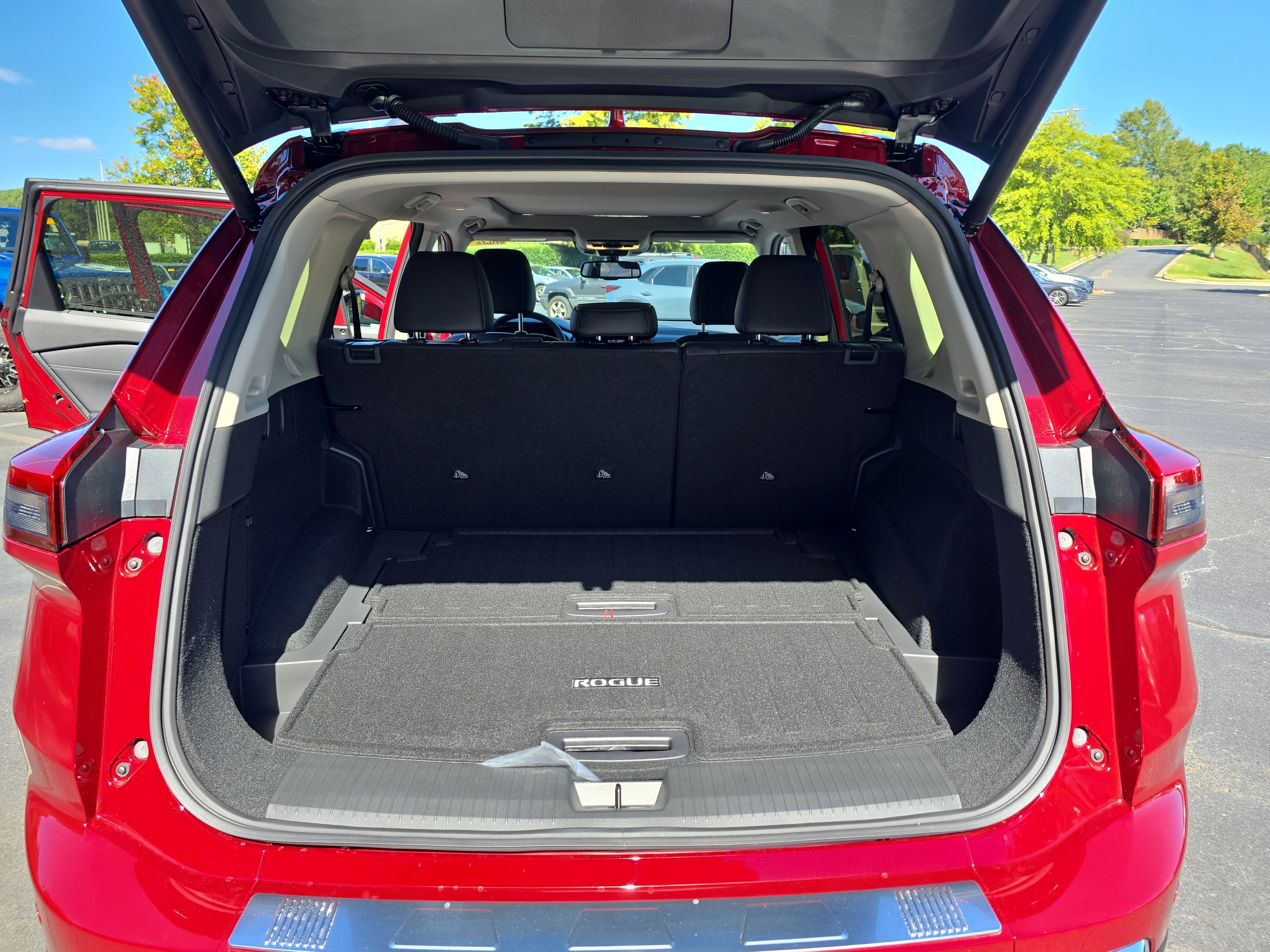 New 2026 Nissan Rogue Platinum image 12