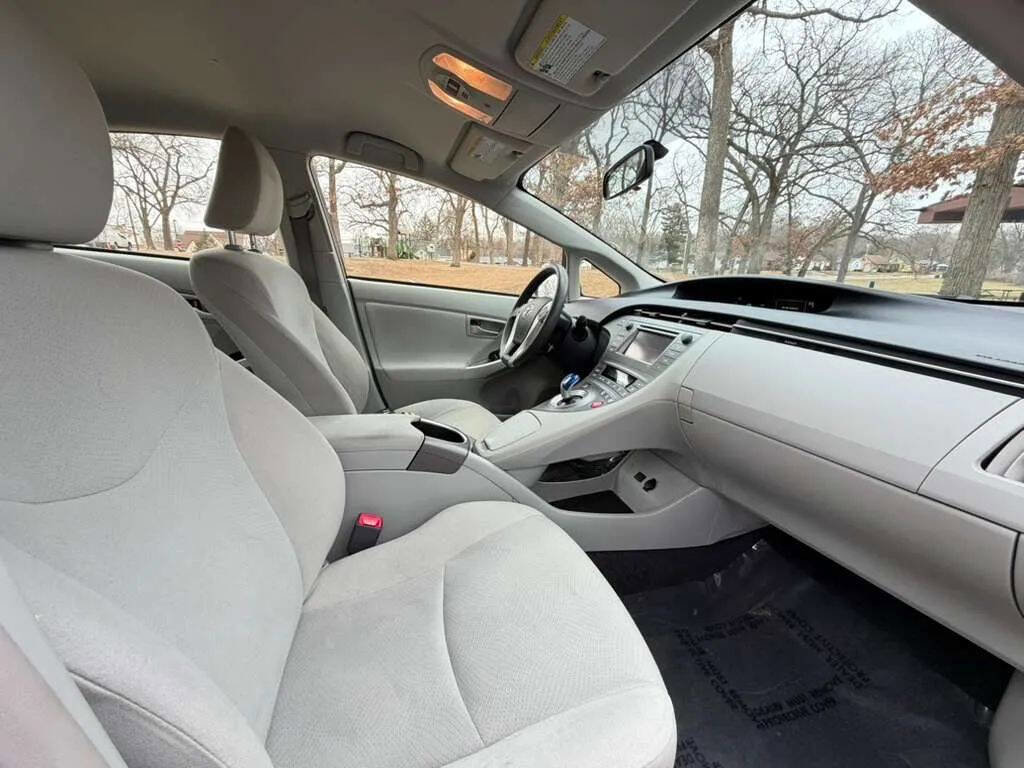 Used 2013 Toyota Prius Two image 14