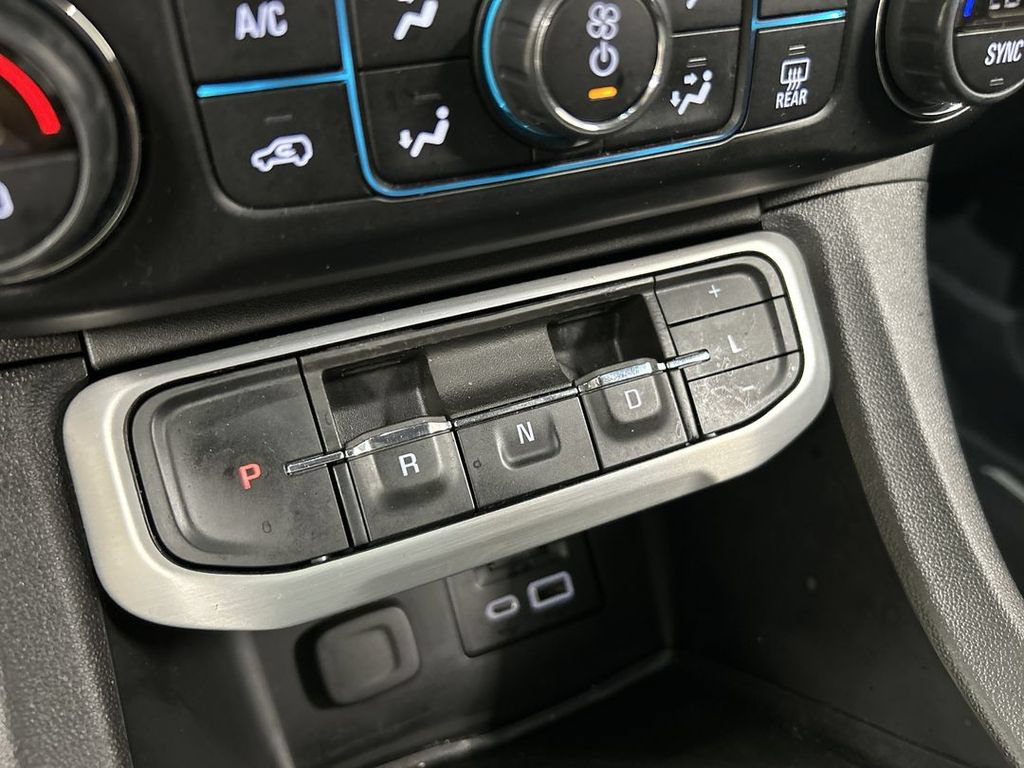 Certified 2023 GMC Acadia SLE w/ Driver Convenience Package AWD/4WD image 17