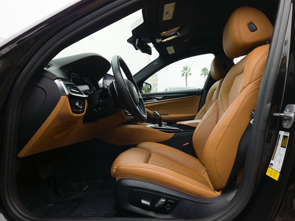 Used 2019 BMW 540i w/ Convenience Package image 10