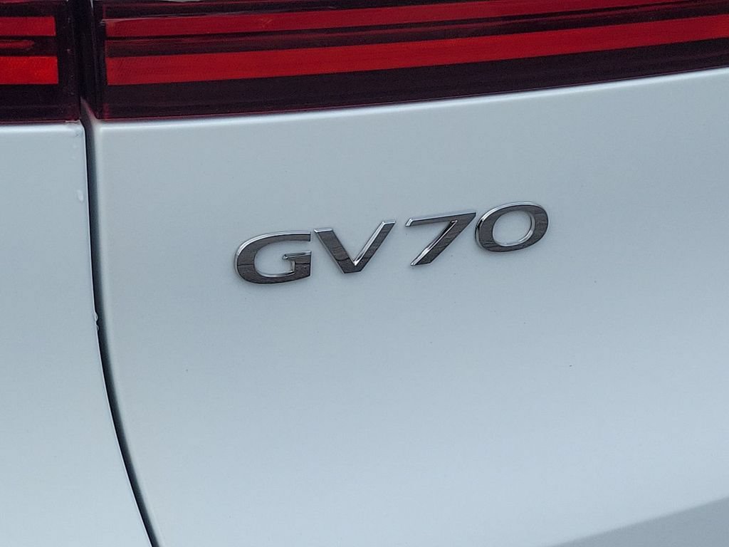 Used 2024 Genesis GV70 3.5T Sport AWD/4WD image 18
