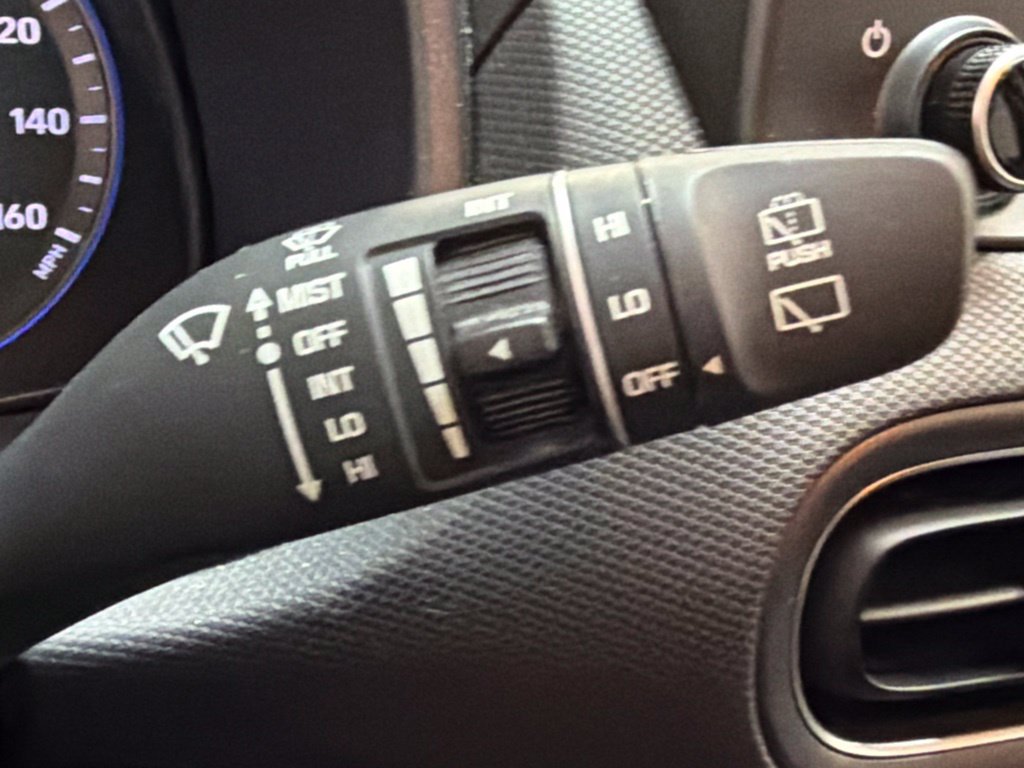 Certified 2023 Hyundai Kona SEL FWD image 32