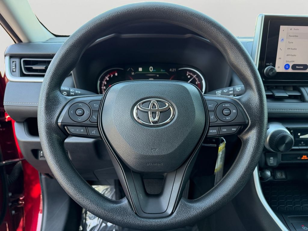 Used 2024 Toyota RAV4 LE AWD/4WD image 18