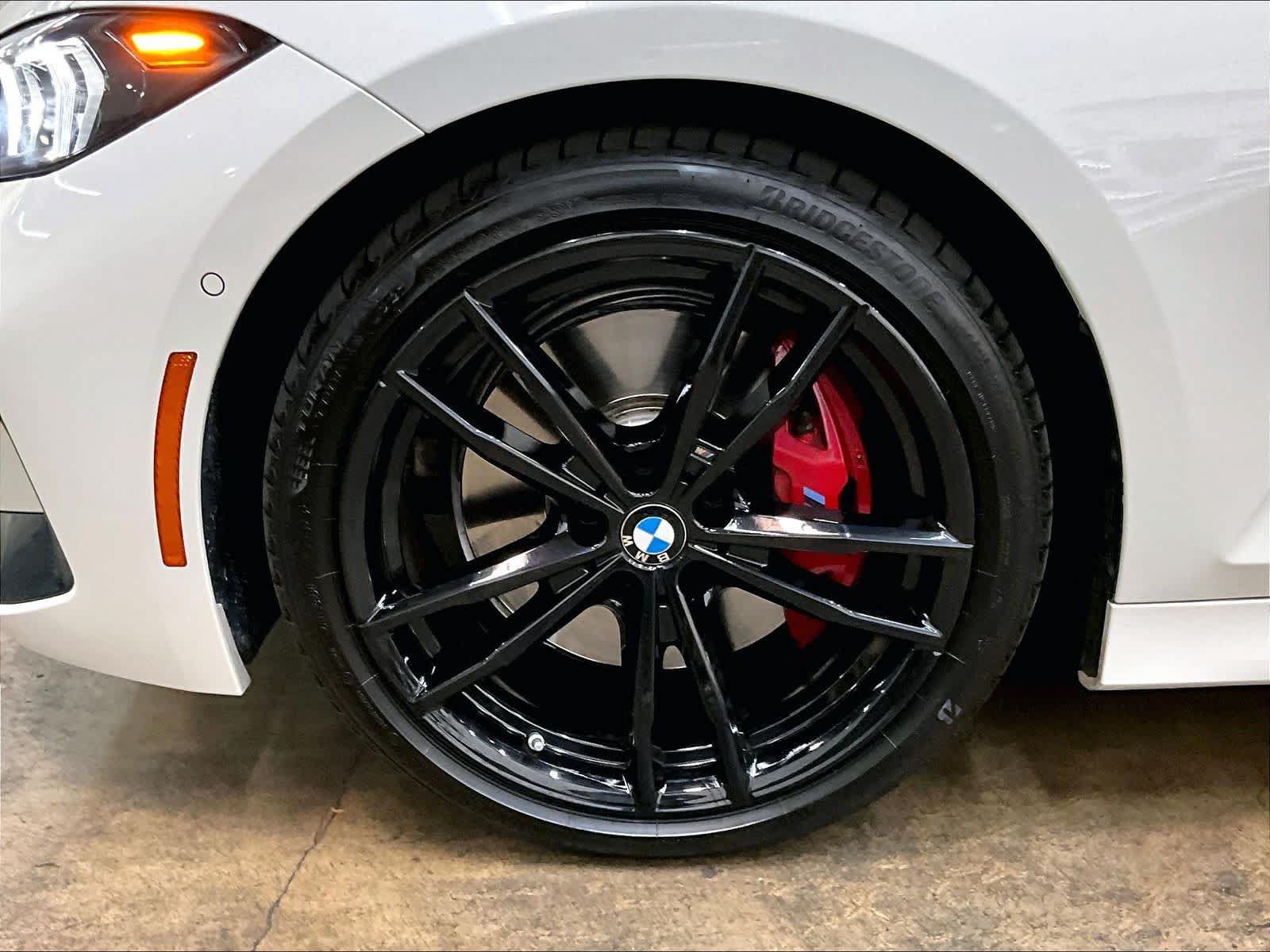 Used 2023 BMW 330i Sedan w/ M Sport Package RWD image 12