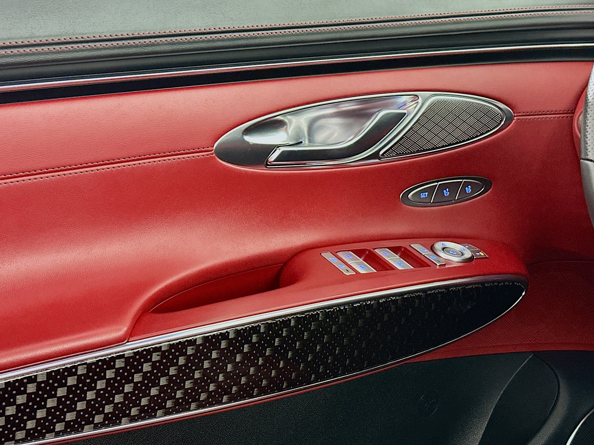 Used 2024 Genesis GV70 3.5T Sport w/ Sport Prestige Package image 15