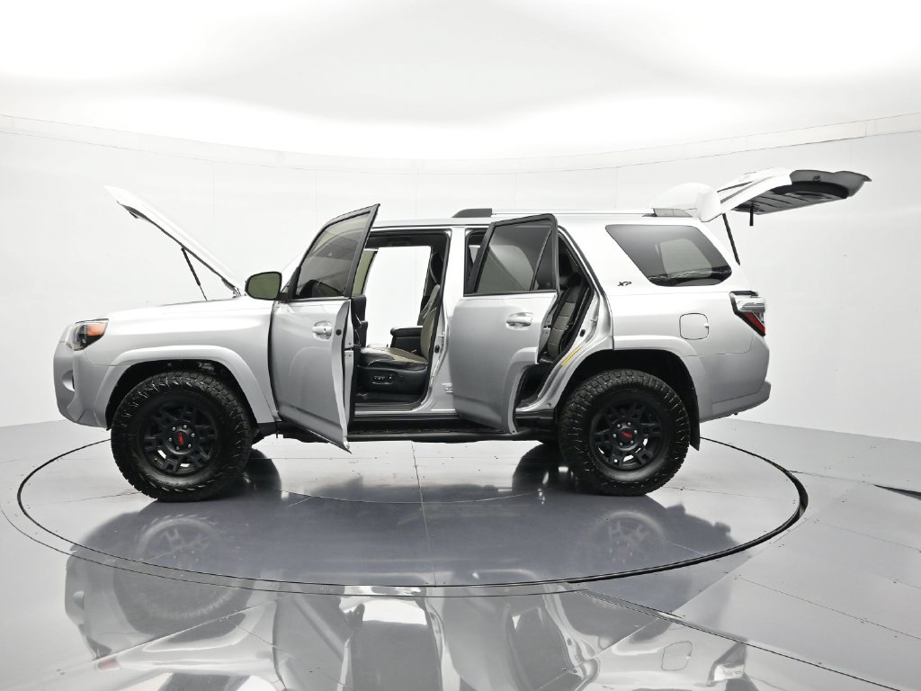 Used 2023 Toyota 4Runner SR5 AWD/4WD image 45
