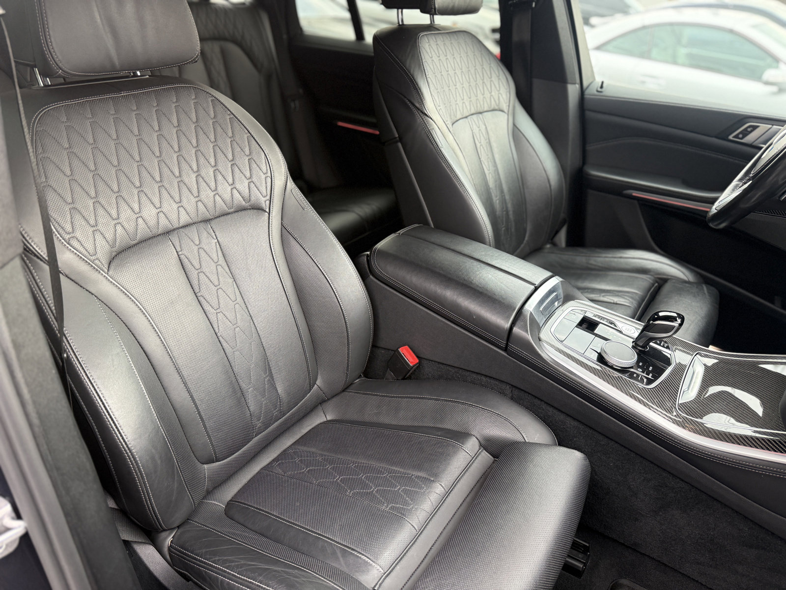 Used 2022 BMW X5 M50i image 19