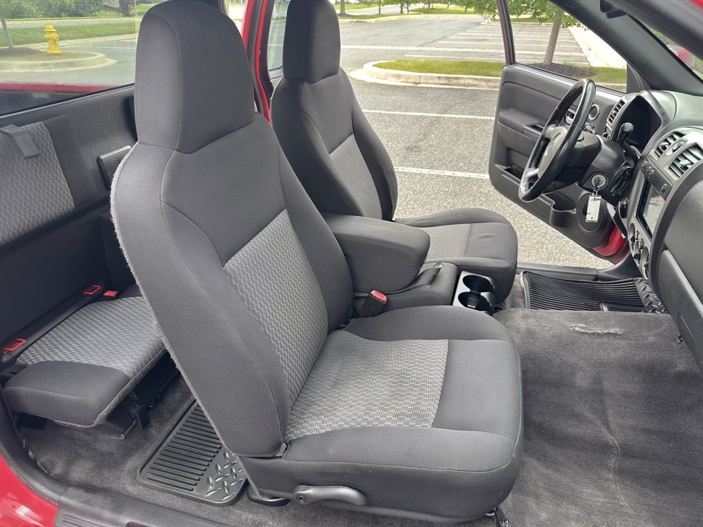 Used 2010 GMC Canyon SLE AWD/4WD image 26