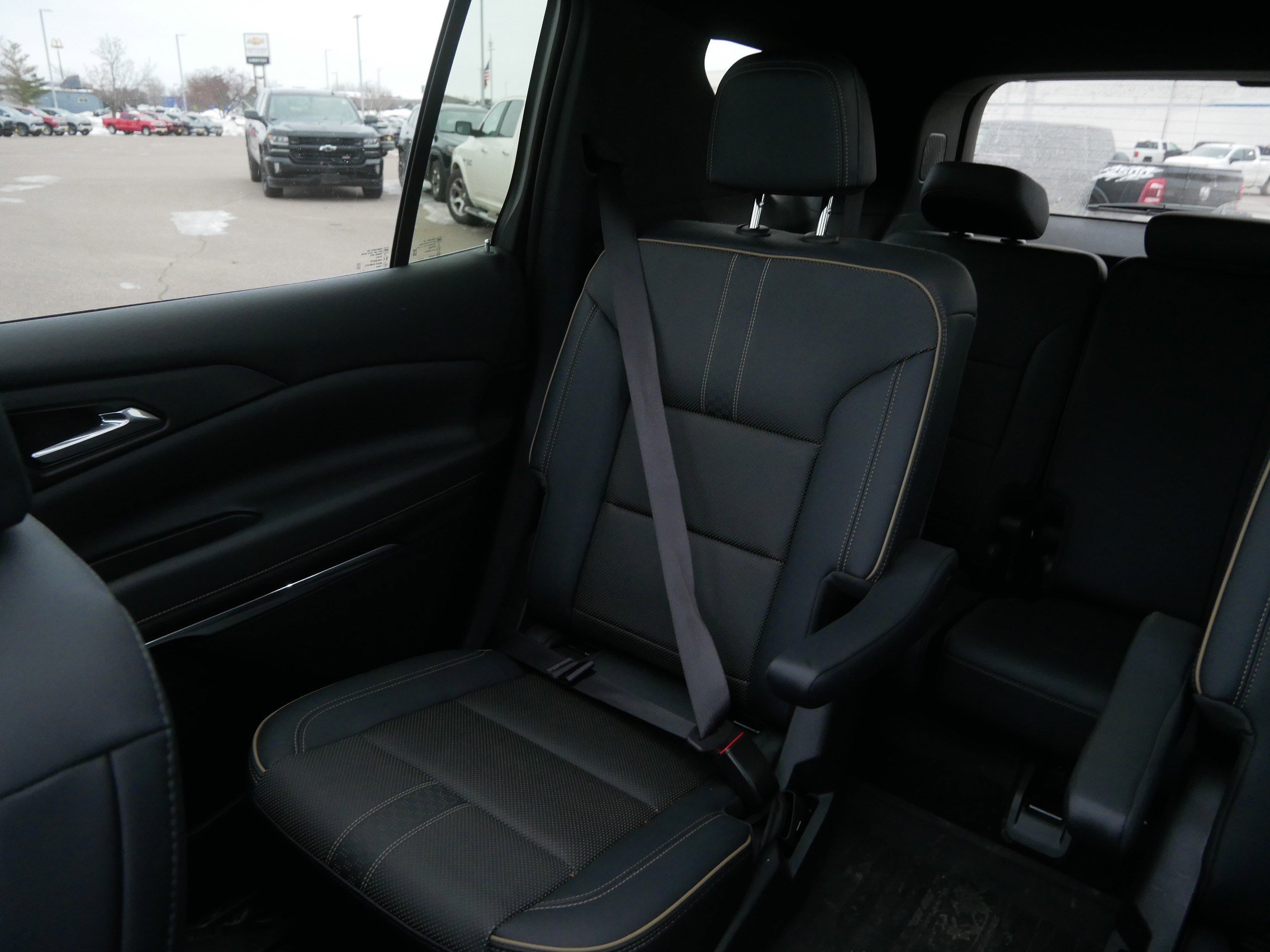 Used 2025 Chevrolet Traverse High Country image 12