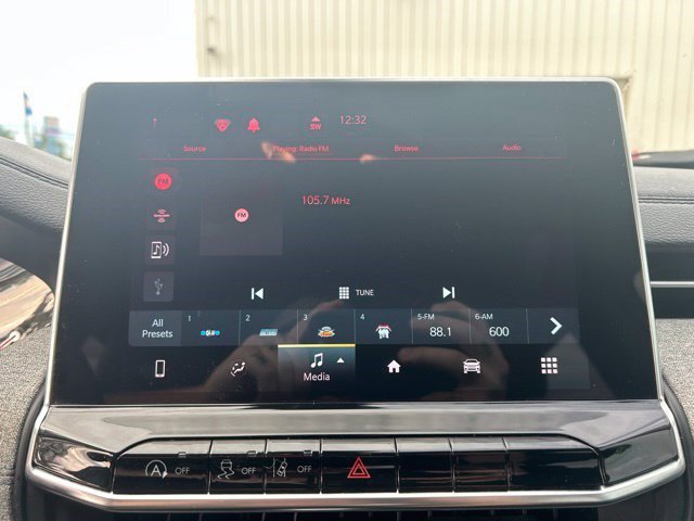 Used 2022 Jeep Compass Latitude FWD image 20