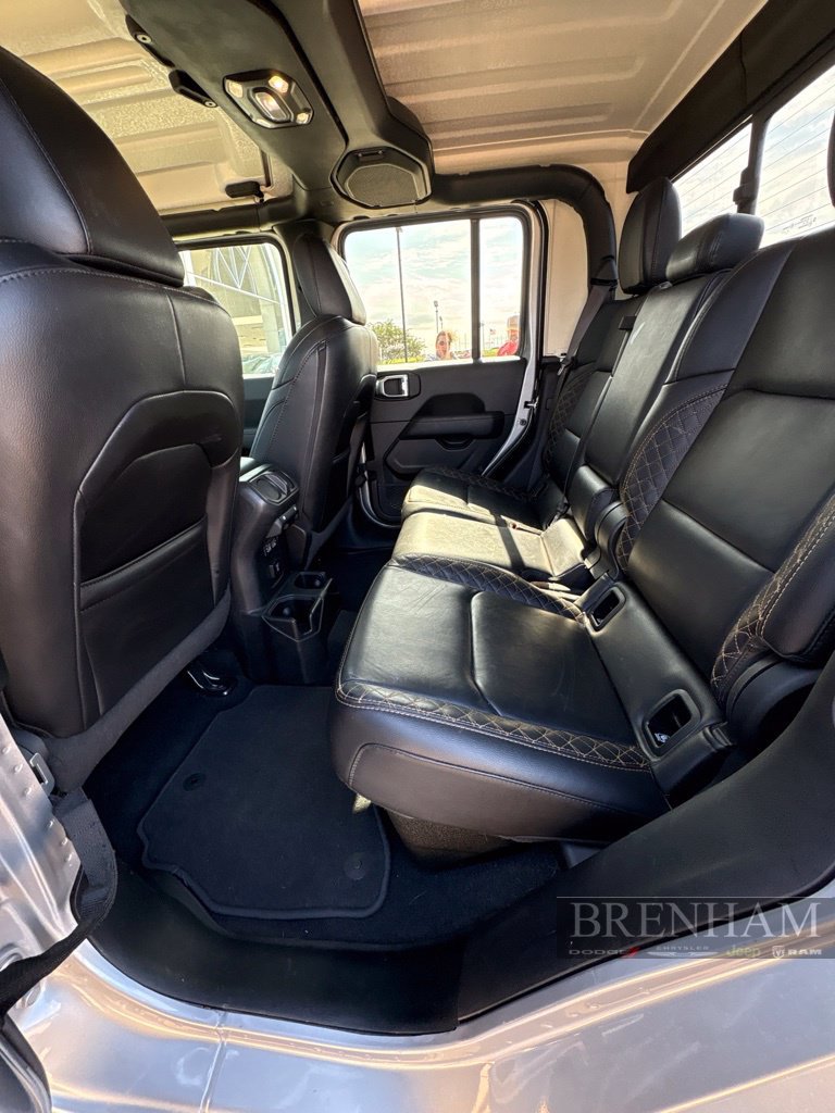 Used 2021 Jeep Gladiator Overland AWD/4WD image 5