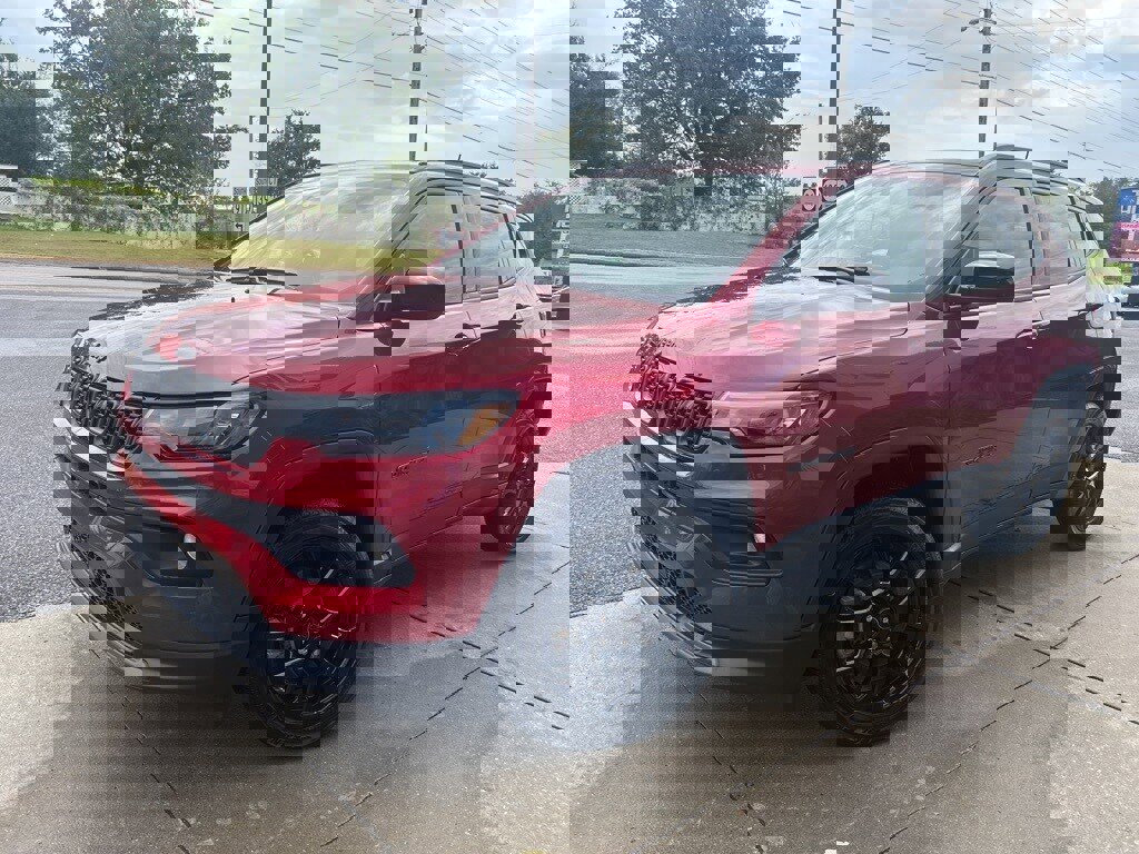 New 2025 Jeep Compass Latitude w/ Sun & Sound Group image 4