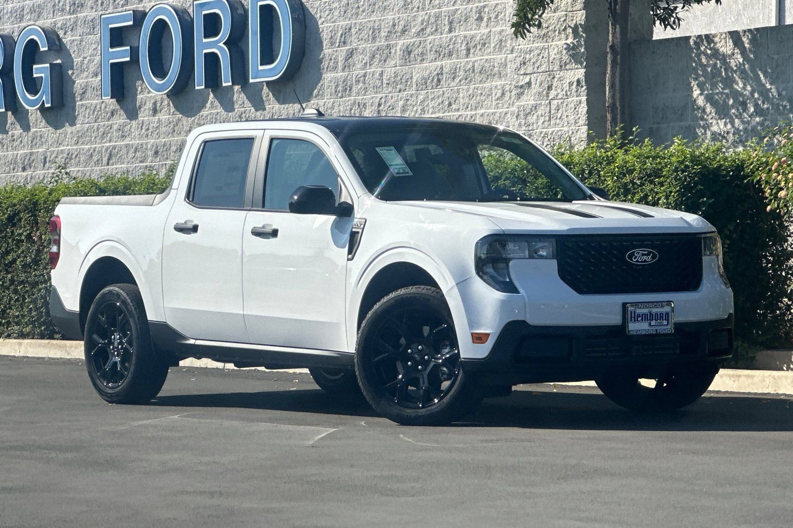 New 2025 Ford Maverick XLT w/ Black Appearance Package video 2