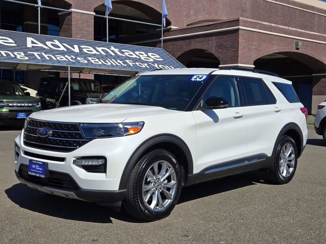 Certified 2024 Ford Explorer XLT w/ Equipment Group 202A AWD/4WD image 8