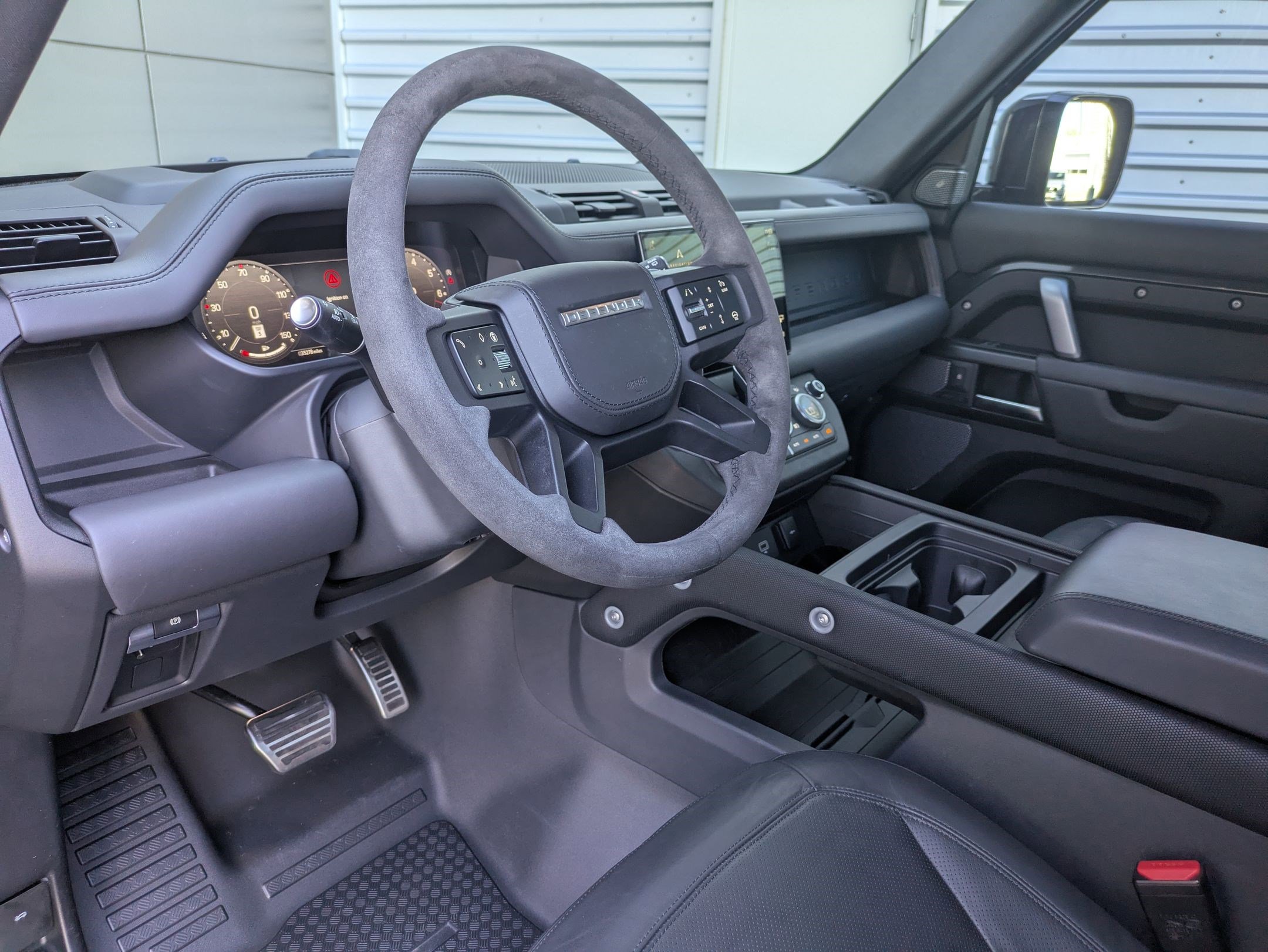Used 2024 Land Rover Defender 110 Carpathian Edition AWD/4WD image 17