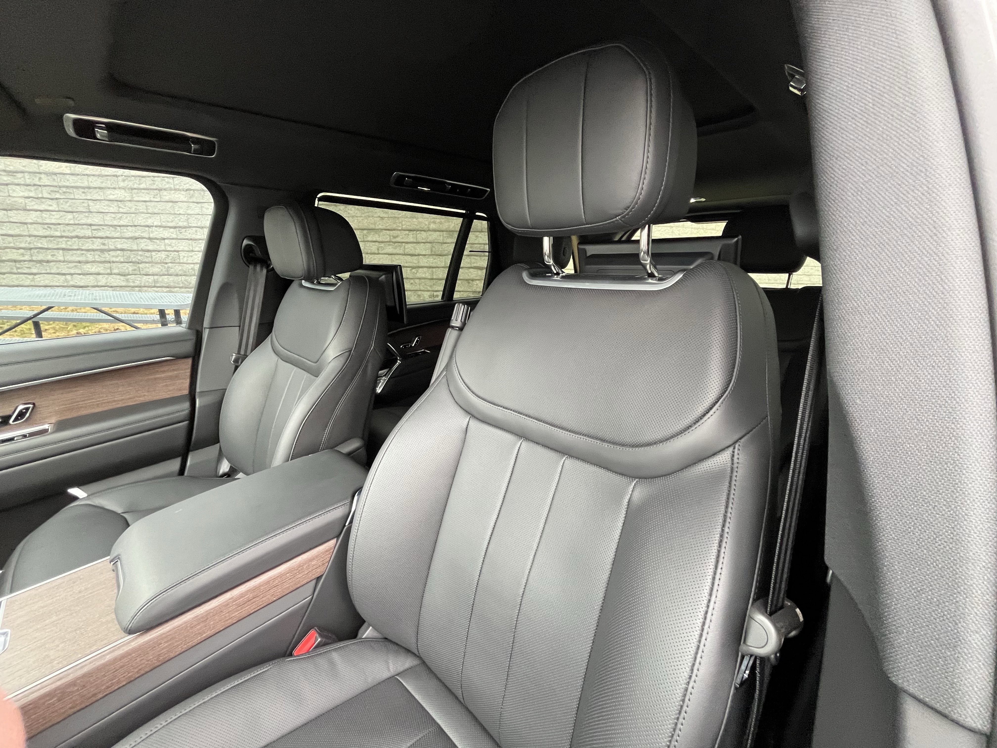 Certified 2025 Land Rover Range Rover Long Wheelbase SE image 14