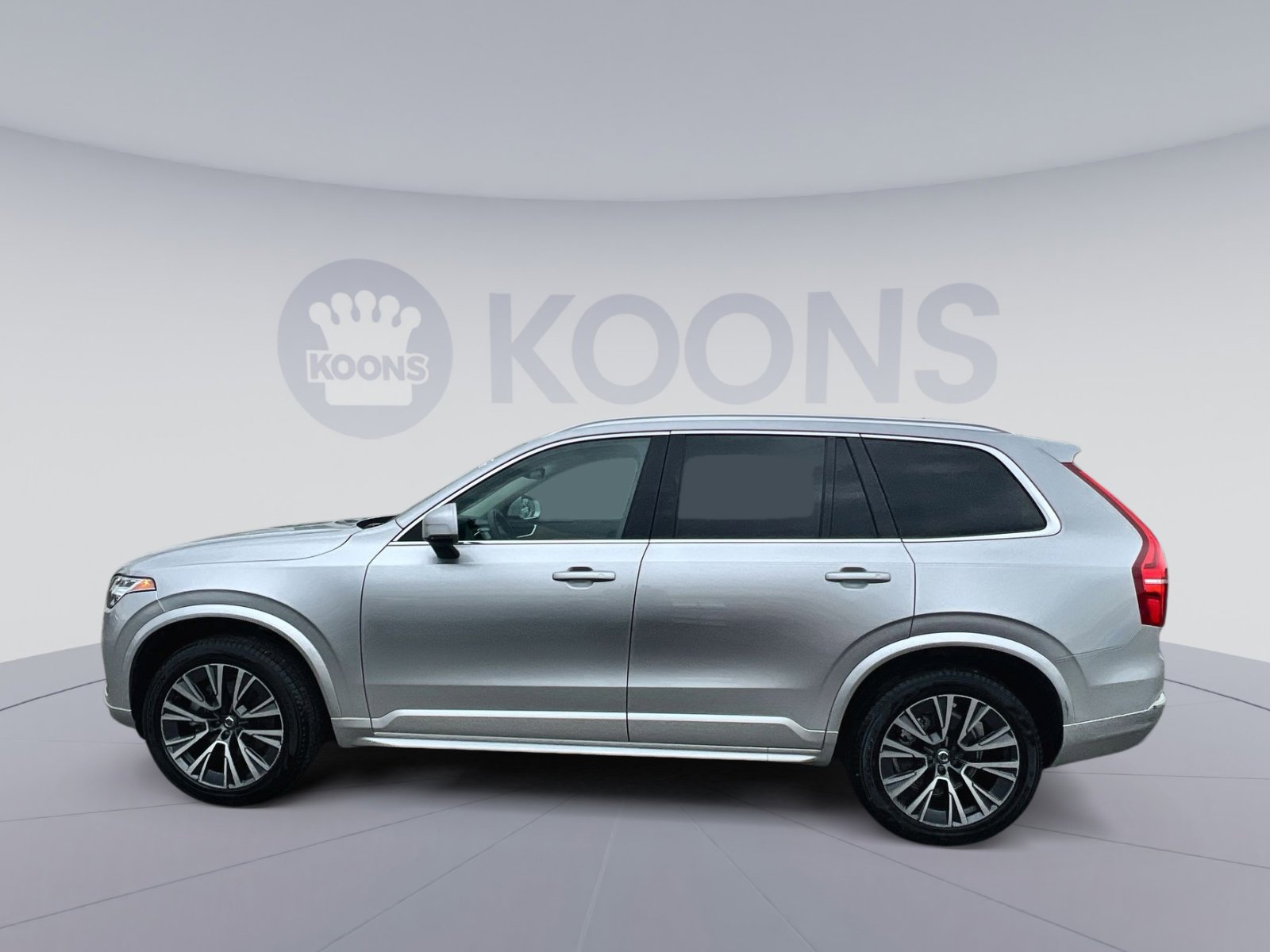 Used 2022 Volvo XC90 T6 Momentum w/ Climate Package image 2