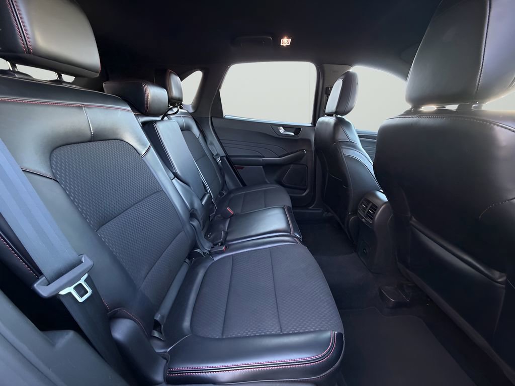 Used 2024 Ford Escape ST-Line image 18