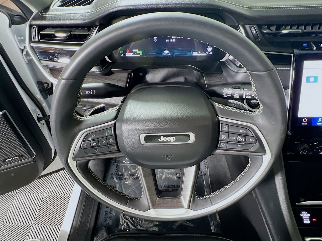 Used 2023 Jeep Grand Cherokee 4WD 4xe w/ Luxury Tech Group II image 10