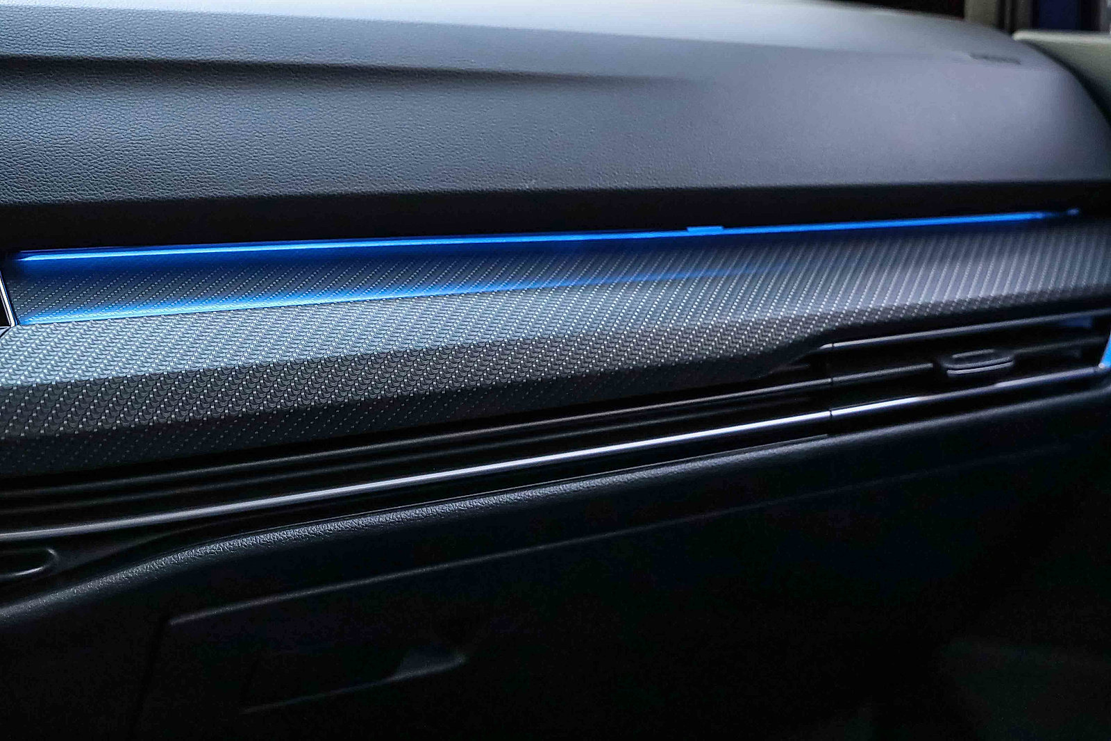 Used 2024 Volkswagen Golf R image 15