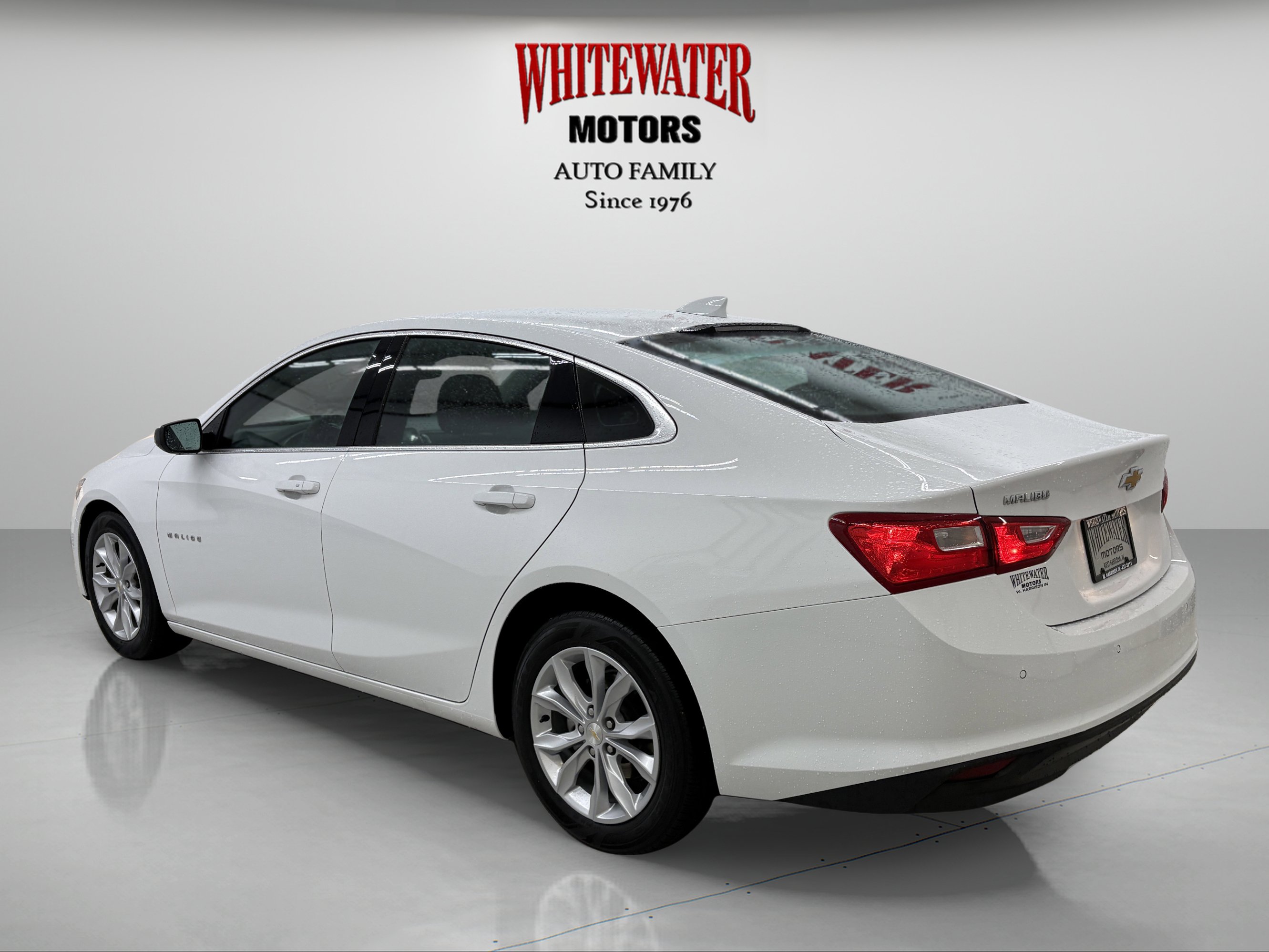 Used 2025 Chevrolet Malibu LT FWD image 2