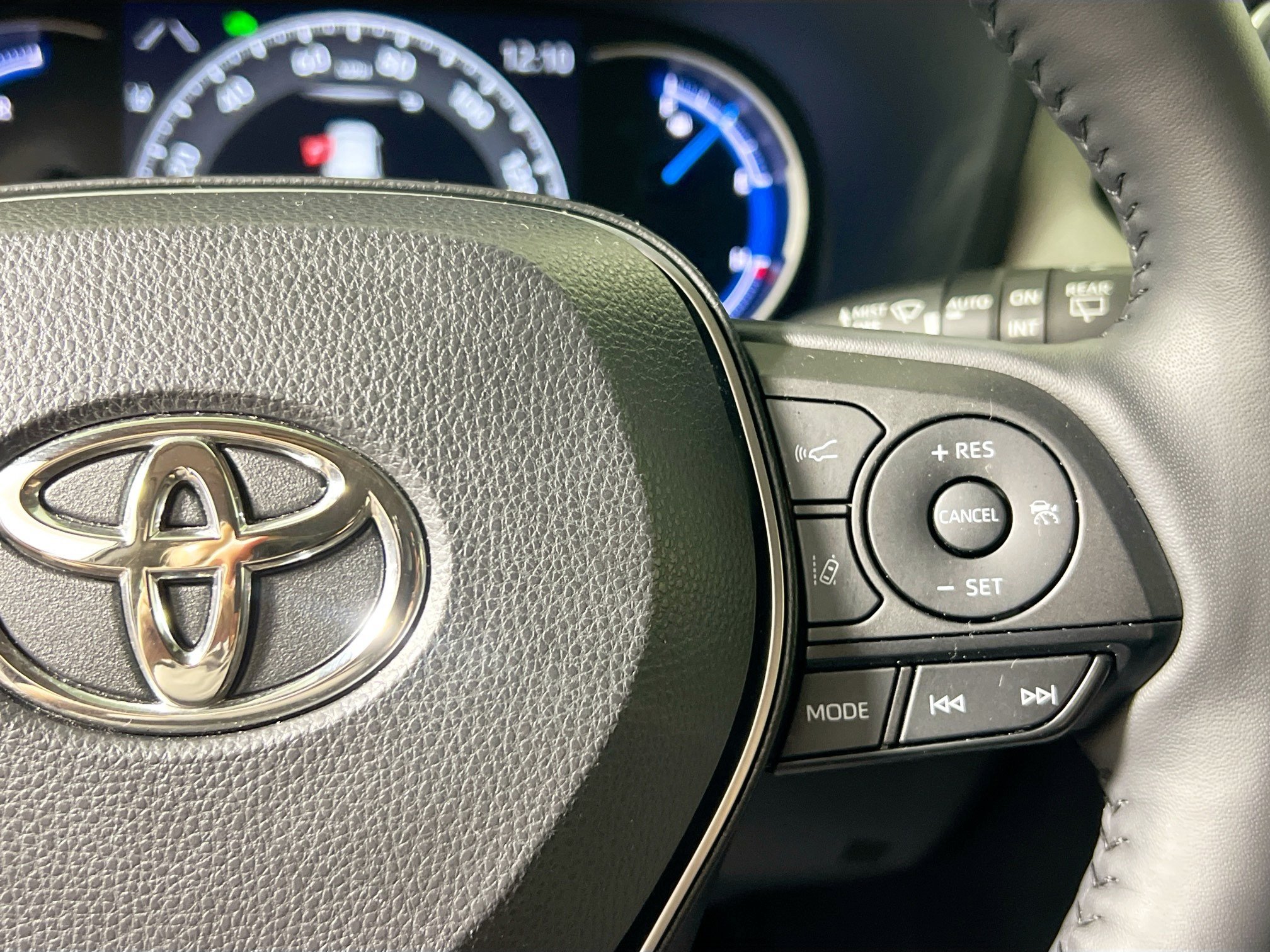 Used 2024 Toyota RAV4 XLE Premium w/ Weather Package AWD/4WD image 19