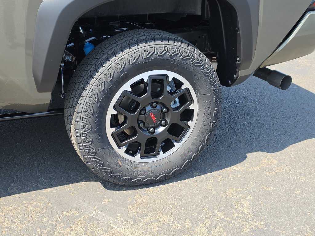 New 2026 Toyota Tacoma TRD Off-Road AWD/4WD image 10