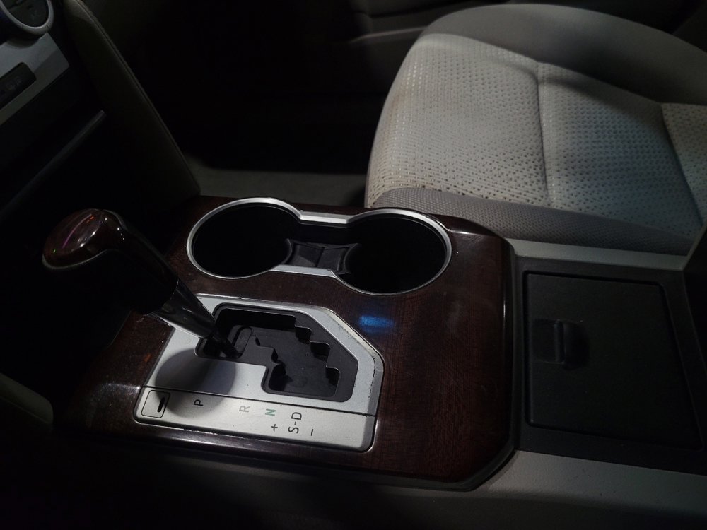 Used 2014 Toyota Camry XLE image 26