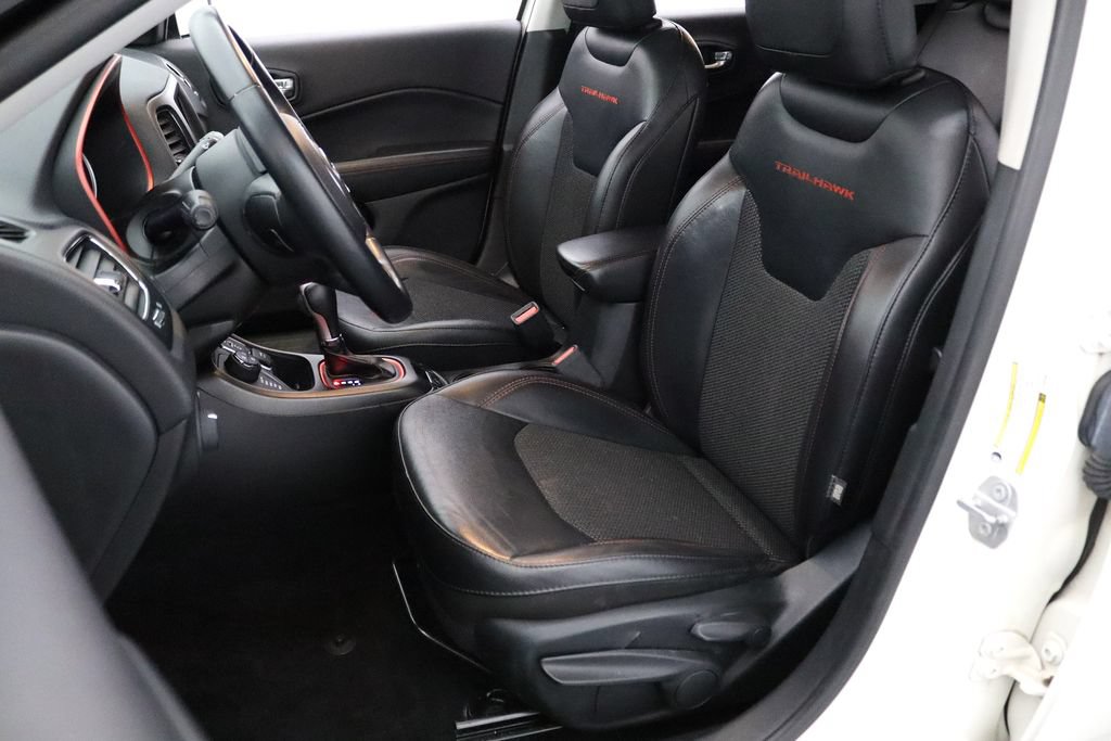 Used 2019 Jeep Compass Trailhawk AWD/4WD image 12