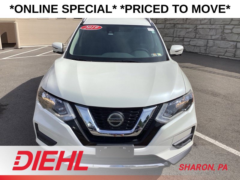 Used 2019 Nissan Rogue SV w/ Premium Package FWD image 4