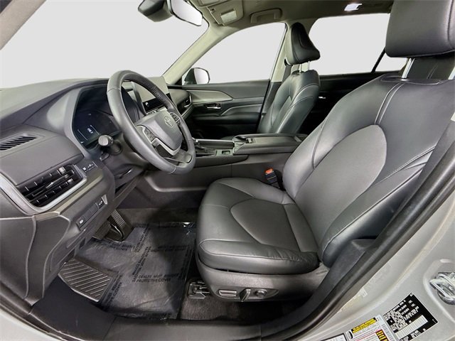 Certified 2025 Toyota Grand Highlander AWD image 20