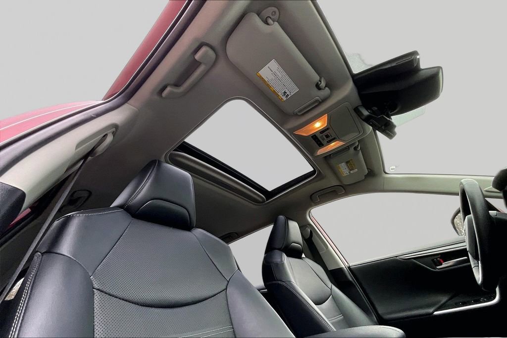 Used 2019 Toyota RAV4 Limited w/ Advanced Technology Package AWD/4WD image 27