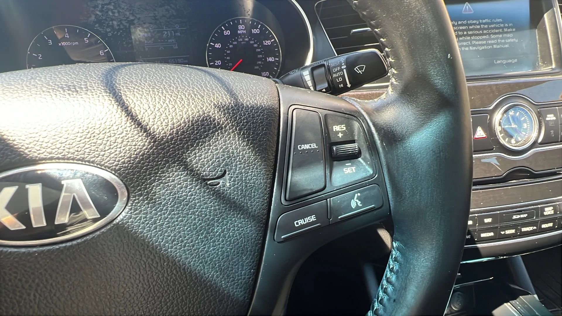 Used 2015 Kia Cadenza Premium image 15