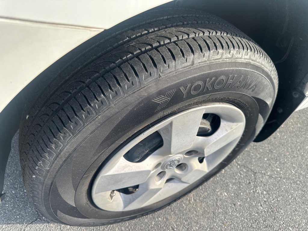 Used 2010 Nissan Rogue S image 9